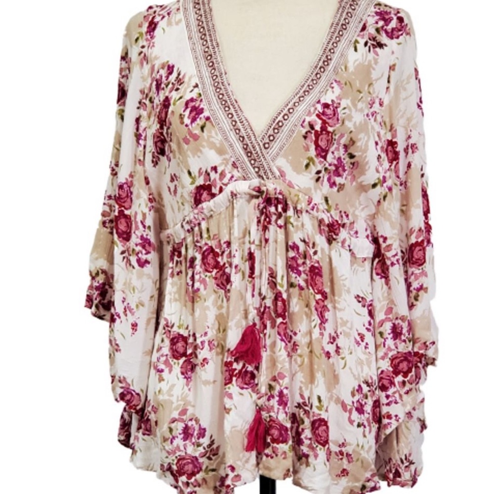 Boho floral top. Very comfortable style many ways.